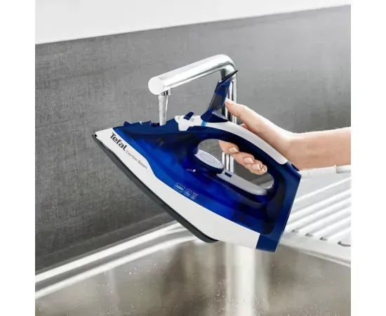 Fier de călcat cu abur Tefal Express Steam FV2838E0, 2400W, jet abur 180 g/min, abur variabil 0–40 g/min, talpă ceramică, 270 ml, alb/albastru - Imagine 4